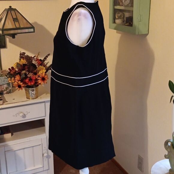 Talbots Ponte Black and White Dress. Dark Academia, Professional,  Normcore - Picture 4 of 9